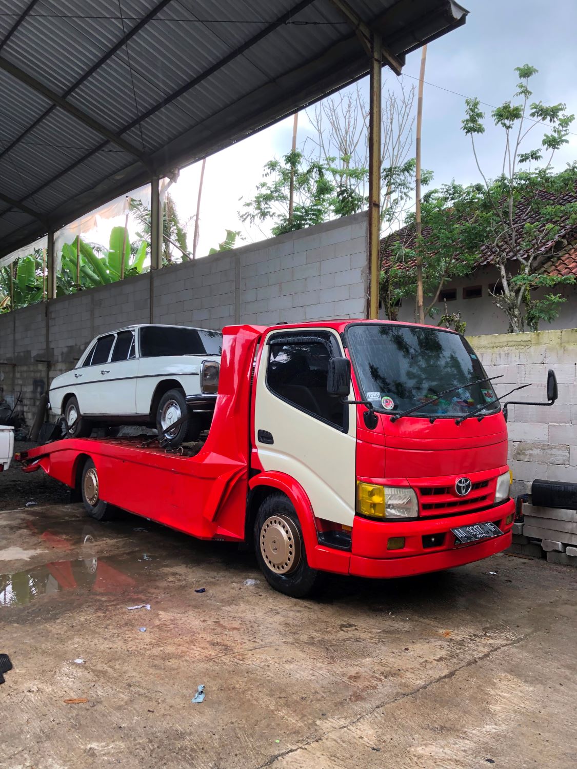 Layanan towing mobil